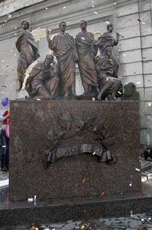 Памятник одесским писателям