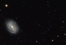  PGC 54493 Фото: ESA/ Hubble & NASA