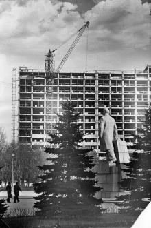Одесса, площадь Октябрьской революции, строительство здания облисполкома, 1976 г.