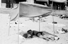 На пляже в Лузановке. 1961 г.