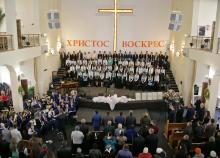 В церкви евангельских христиан-баптистов. Фото В. Тенякова. 22 апреля 2017 г.
