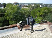 На крыше дома Русского технического общества. Фото В. Баля. 2008 г.