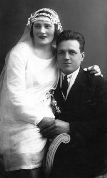 Свадебное фото с Полиной Михайловной Сенчиневич. 1932 г.
