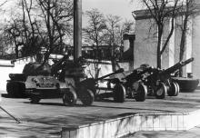 Площадка военной техники возле музея Одесского военного округа. 1990-е гг.