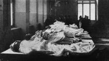 Погибшие на столах университетской клиники (5 ноября). Фотография L'Illustration за 18 ноября 1905 г.