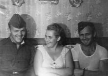Николай, Евгения и Георгий Езеровы. Ок. 1965 г.