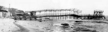 Купальный мостик санатория им. Чкалова после оползня 1963 года. Фотография из отчета Одесской оползневой станции. 10 октября 1963 г.