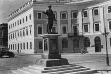 Одесса. Памятник Ришелье. Фото Якова Халипа. Почтовая карточка. 1935 г.