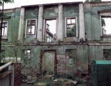Остатки дома № 15 по Канатной улице. Одесса. Фото О. Губаря. Середина 2000-х гг.