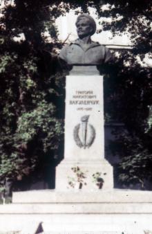 Памятник Вакуленчуку. Слайд № 5 из набора цветных слайдов «Одесса». Конец 1960-х гг.