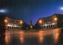 Памятник Ришелье на Приморском бульваре. Фотография в альбоме «Одесса: паспорт города». 1997 г.