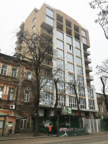 Одесса. Строительство нового высотного дома на ул. Колонтаевской, 14. Фото Е. Волокина. 27 января 2023 г.