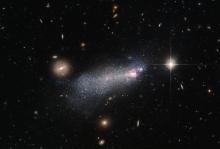   SBS 1415+437. : Hubble & NASA / ESA