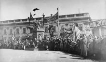 Памятник труду на Думской площади. Фотооткрытка. Одесса. 01 мая 1917 г.