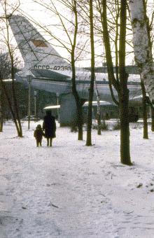 Самолет-кинотеатр в парке им. Горького, фотограф Игорь Алексеев, февраль 1985 г.