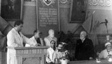Празднование 75-летия В.П. Филатова в актовом зале института, 1950 г.