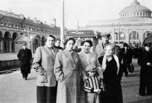 Одесса, на железнодорожном вокзале. 1950-е гг.