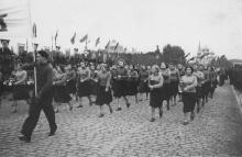 Демонстрация на площади им. Октябрьской революции. Одесса. 1950-е гг.