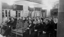 Торжественное собрание, посвященное 36-ой годовщине Октября. Одесса. 1953 г. Феохари (1757)
