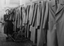 Швейные изделия Одесской фабрики им. Воровского. Фото Я. Левита. 1953 г.
