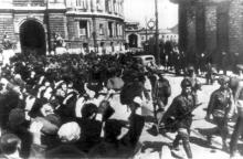 Одесса. Ул Ленина, Оперный театр. Фотография Associated Press, 17 апреля 1944 г.