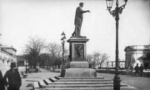 Одесса. Памятник Ришелье на Николаевском бульваре. 1910-е гг.