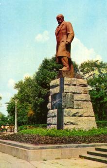 Пам,ятник Т.Г. Шевченку. Фото А. Підберезького. З комплекту листівок «Одеса» 1973 р.