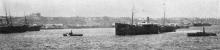 Катер, взявший один из пароходов на буксир, посланный за углем с броненосца «Кн. Потемкин-Таврический». Фото Пудичева в журнале «Нива», № 28, 1905 г.