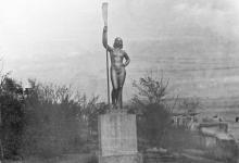 Скульптура «Девушка с веслом» на Ланжероне, 1960-е гг.