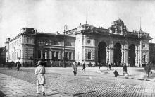 Вокзал и привокзальная площадь (1917 — 1941)