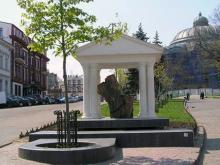 Ланжероновская угол Пушкинской, композиция была снесена 14 июня 2006 года