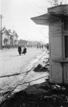 Одесса. На улице Короля Михая, возле «Привоза». 1942 г.