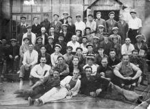 Группа рабочих литейного цеха завода им. Хворостина. Одесса, 1929 г.