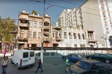 Одесса. Дома (справа налево) №№ 82 и 84 по Пантелеймоновской улице. Фото Гугл. 2011 г.