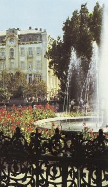 Одесса. В городском саду. Фото в книге «Одесса — Варна». 1976 г.