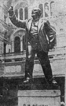 Памятник Ленину в зале Одесского главпочтамта. Фото в газете «Чорноморська комуна», 1935 г.