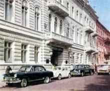  .    Hotel Odessa. 1960- .