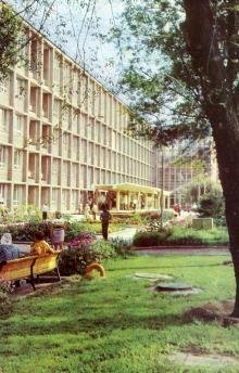 Политехнический институт, главный корпус. Фото А. Глазкова. Набор фотооткрыток «Одесса». 1975 г.