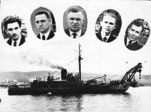 Командный состав корабля. И.Ф. Демьянов крайний слева. 1957 г.