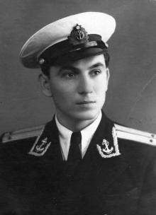 Офицер Иван Федорович Демьянов. 1957 г.