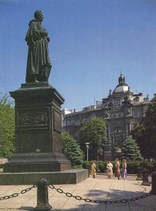 Памятник графу Воронцову. Фотография из набора «Одесса», изданного фирмой «Летописец». 1996 г.