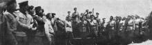 А.Ф. Керенский после смотра говорит речь войскам.. Фотография в журнале «Искры». 04 июня 1917 г.