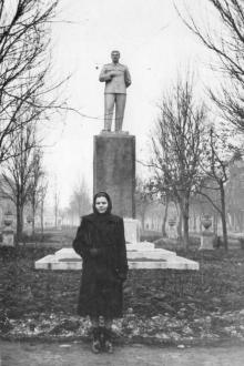 Памятник Сталину на проспекте Сталина. Одесса. 1950-е гг.