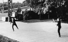 Игра в бадминтон в Пионерском парке. Одесса. 1970-е гг.